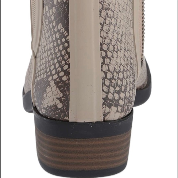 NEW - LUCKY brand Basel H20 rain boot in color chinchilla - Picture 5 of 9